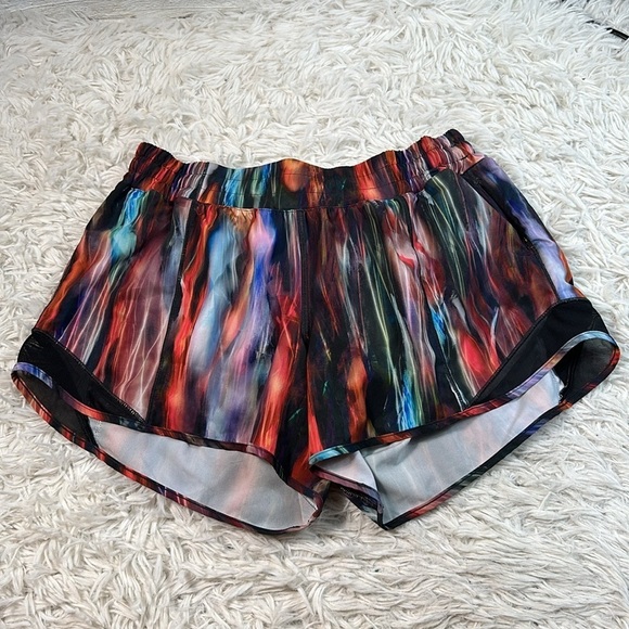 Lululemon Hotty Hot Short II *Long 4" Chroma Fusion Multi / Black - Picture 1 of 6
